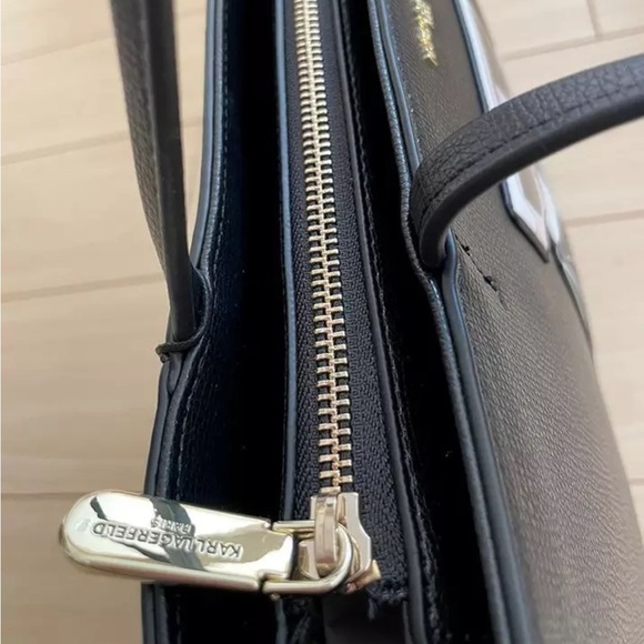 Karl lagerfeld NWT black‎ and white zipper closure tote bag retail $248 - Picture 4 of 6